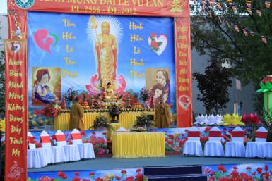 Vietnam Buddhist Sangha makes European tour